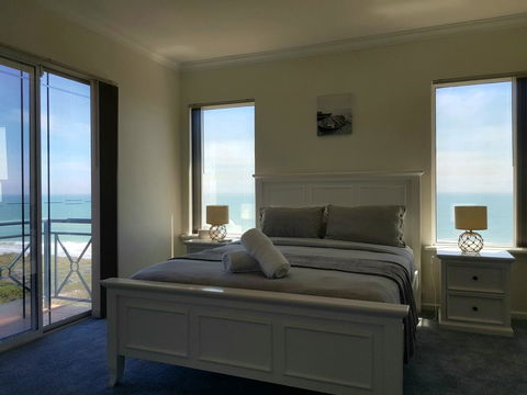 Caravel Beach House Mandurah - Darwin Holiday 12