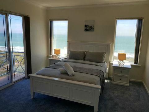 Caravel Beach House Mandurah - Darwin Holiday 16