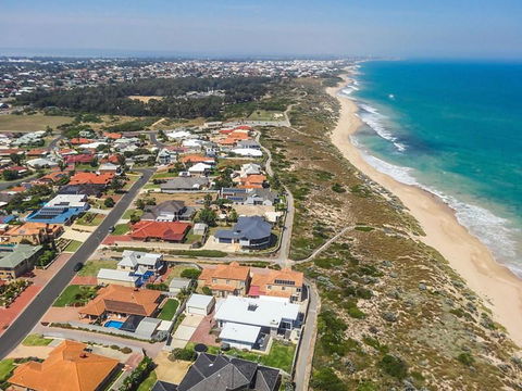 Caravel Beach House Mandurah - Darwin Holiday 17