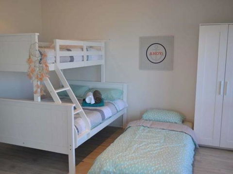 Caravel Beach House Mandurah - Darwin Holiday 21