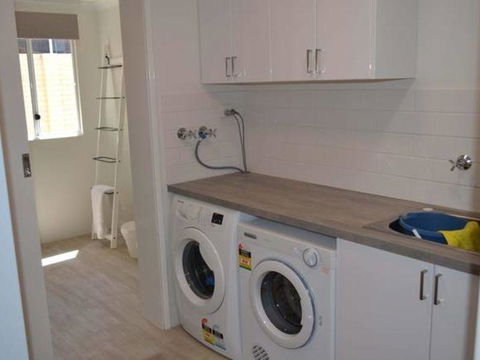 Caravel Beach House Mandurah - Darwin Holiday 33