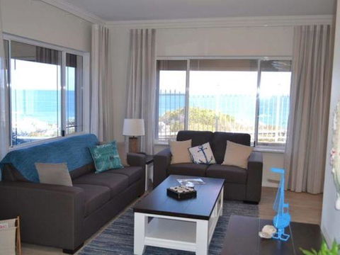 Caravel Beach House Mandurah - Darwin Holiday 24