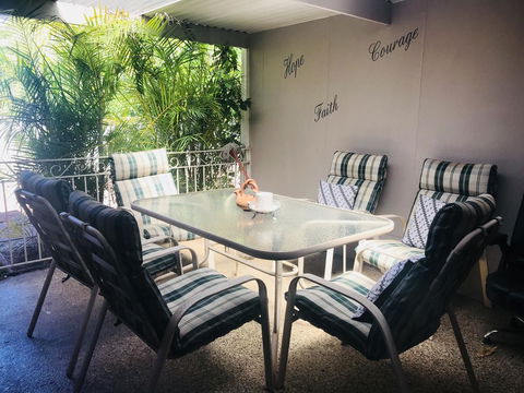 Swan Valley Rest Cottage - Darwin Holiday 11