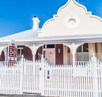 South Beach Bed  Breakfast - Darwin Holiday