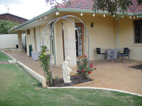 Armadale Cottage Bed & Breakfast - Darwin Holiday 35