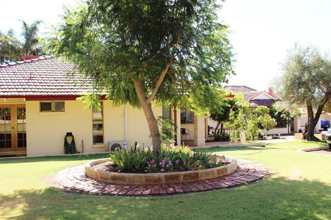 Armadale Cottage Bed & Breakfast - Darwin Holiday 38