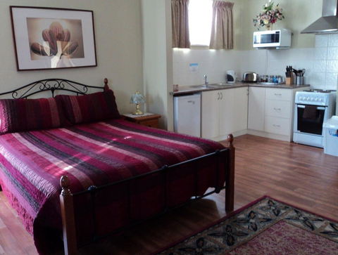 Armadale Cottage Bed & Breakfast - Darwin Holiday 24