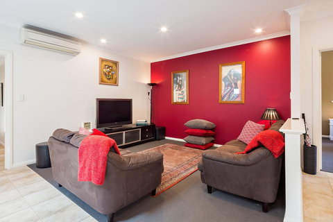 Downton Villa - Darwin Holiday 5