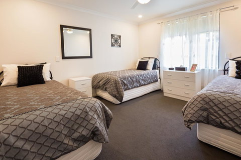 Downton Villa - Darwin Holiday 21