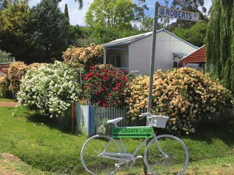 Applegate Lane Chalet - Darwin Holiday 2