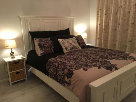 Applegate Lane Chalet - Darwin Holiday 8