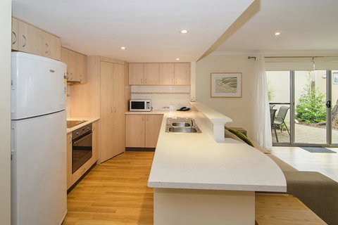 Beach Retreat - Busselton - Darwin Holiday 4