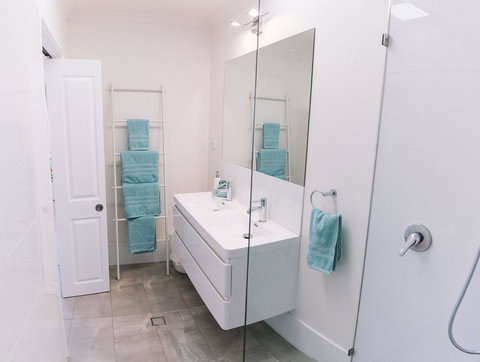 Sun Studio - Darwin Holiday 4