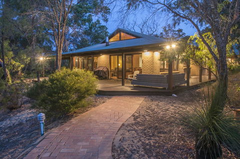 53 Martina Drive - Darwin Holiday 3