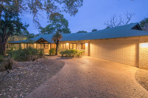 53 Martina Drive - Darwin Holiday 6