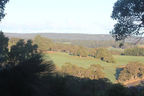 The Farmhouse - Darwin Holiday 13