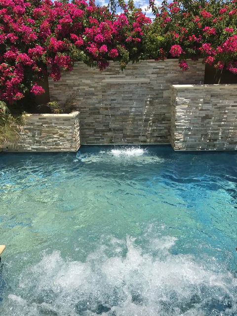 Le Boulevard - Darwin Holiday 1