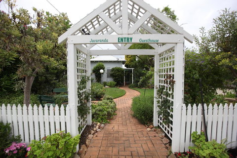 Jacaranda Guest House - Darwin Holiday 0