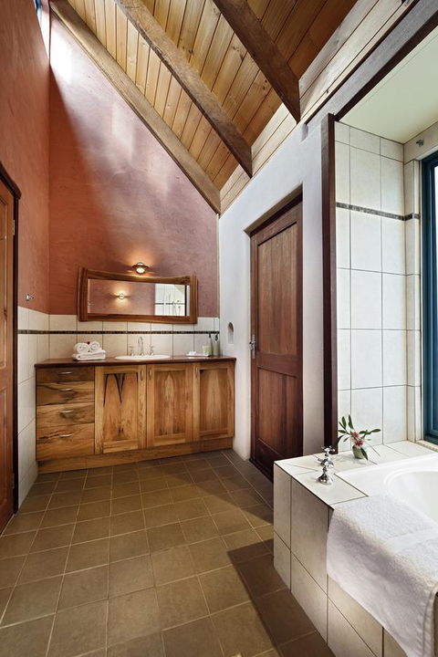 Aiyana Retreat - Darwin Holiday 20