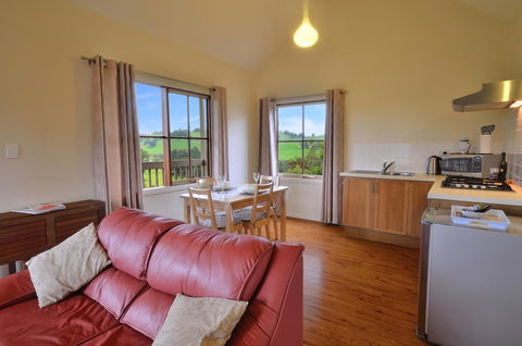 Balingup Highview Chalets - Darwin Holiday 4