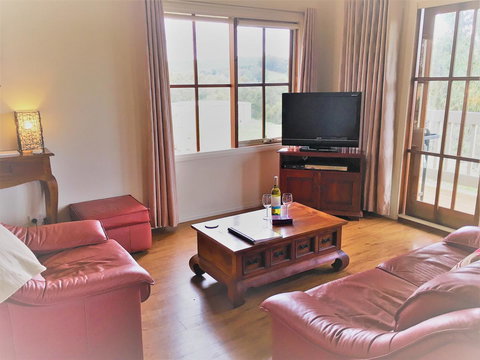 Balingup Highview Chalets - Darwin Holiday 7