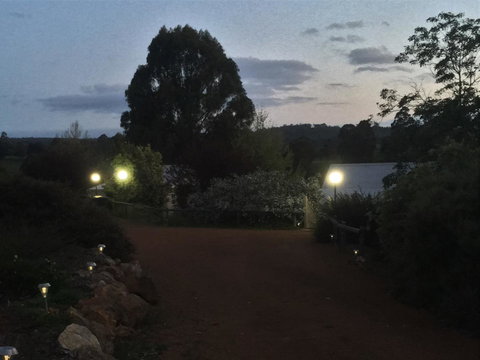 Balingup Highview Chalets - Darwin Holiday 31