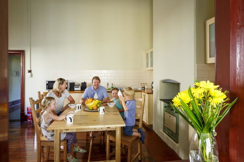 Fremantle Colonial Cottages - Darwin Holiday 16