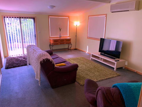 The Cottage That Could - Darwin Holiday 4