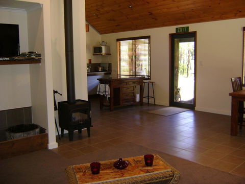 Scotsdale Valley Studios - Darwin Holiday 17