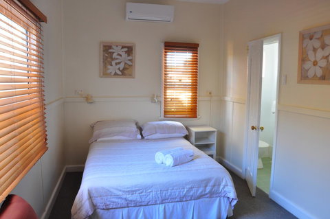 Busselton Guest House - Darwin Holiday 1
