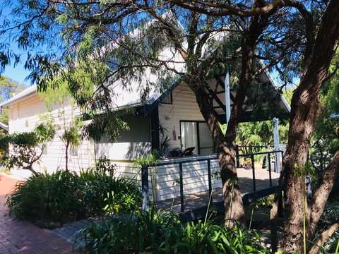 Zephyr Studio - Darwin Holiday 1