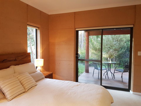 Jarrah Grove Forest Retreat - Darwin Holiday 4