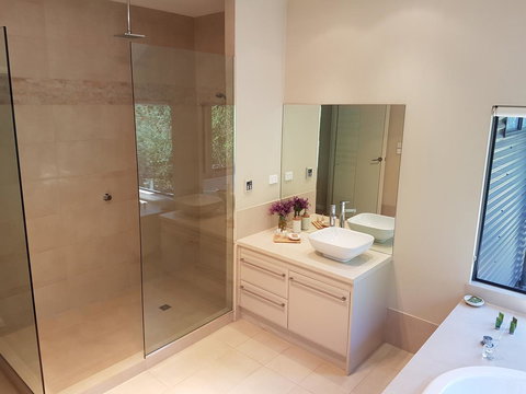 Jarrah Grove Forest Retreat - Darwin Holiday 2