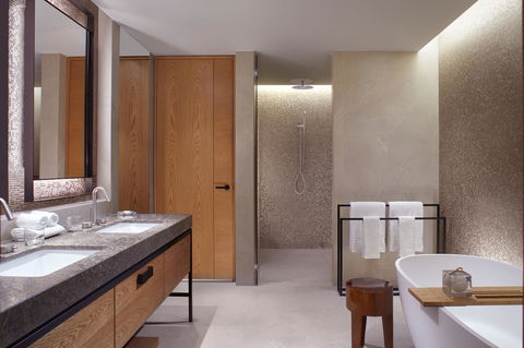 The Ritz-Carlton, Perth - Darwin Holiday 8