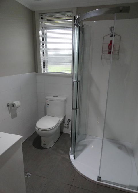 Windfall Estate Vineyard Cottage - Darwin Holiday 7