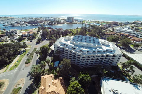 Atrium Hotel Mandurah - Darwin Holiday 13