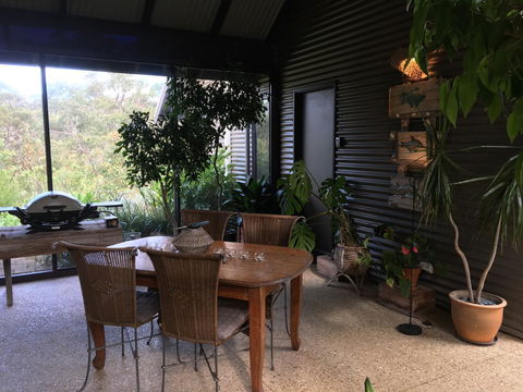 DESIGNER'S STUDIO - Darwin Holiday 2