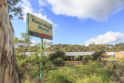 The Koorabup Motel - Darwin Holiday 8