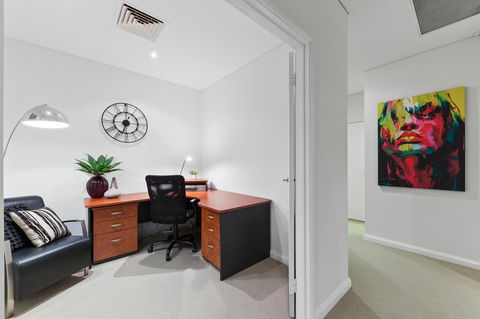 The Executive Penthouse - Darwin Holiday 17