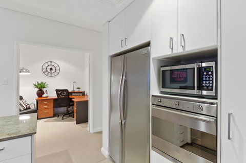 The Executive Penthouse - Darwin Holiday 15