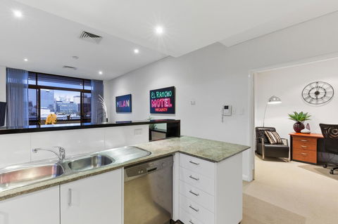 The Executive Penthouse - Darwin Holiday 14