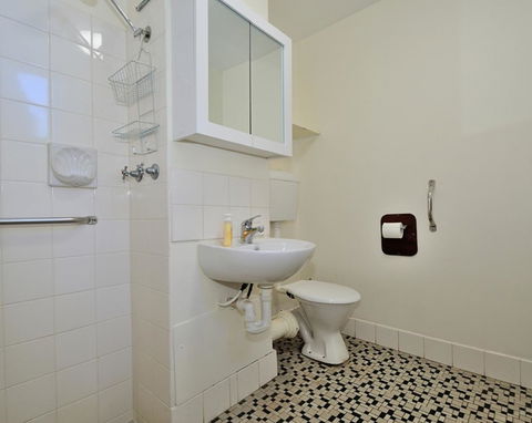 Cappuccino Delight - 1 Bedroom Central Fremantle Apartment - Darwin Holiday 3