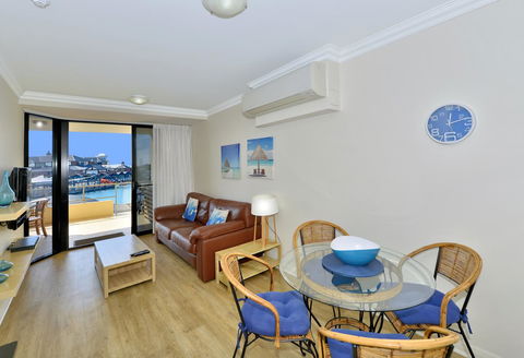 Dolphin Quay Apartments - Darwin Holiday 12