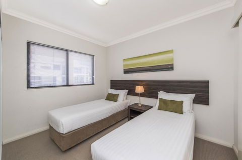 Dolphin Quay Apartments - Darwin Holiday 39