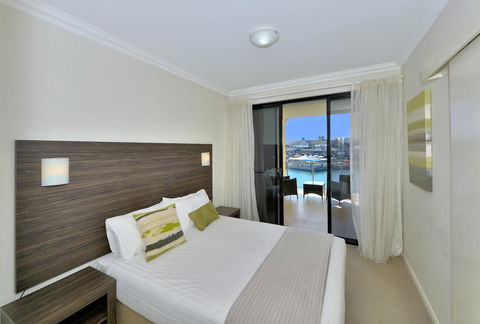 Dolphin Quay Apartments - Darwin Holiday 1