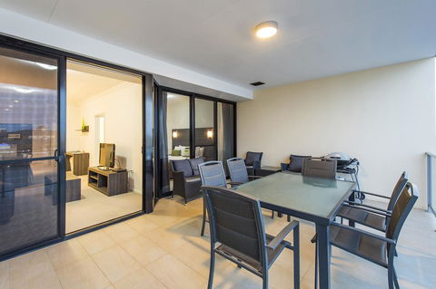 Dolphin Quay Apartments - Darwin Holiday 37