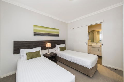 Dolphin Quay Apartments - Darwin Holiday 44