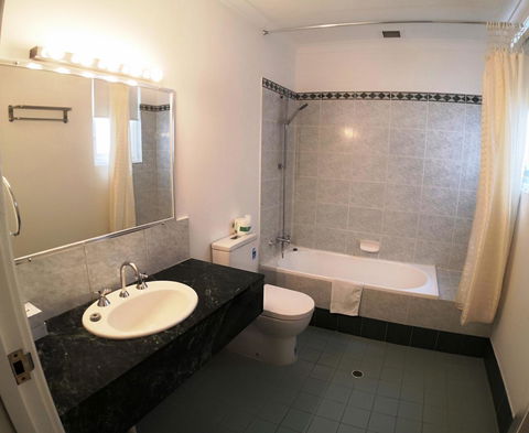 Criterion Hotel Perth - Darwin Holiday 27