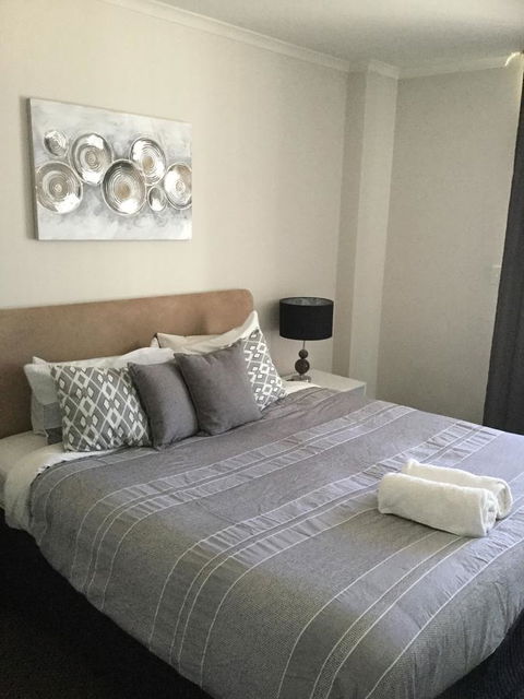 Charming Inner City Apartment - Darwin Holiday 11