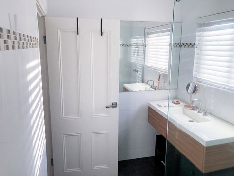 Perth Cafe Strip Mount Lawley - Darwin Holiday 11